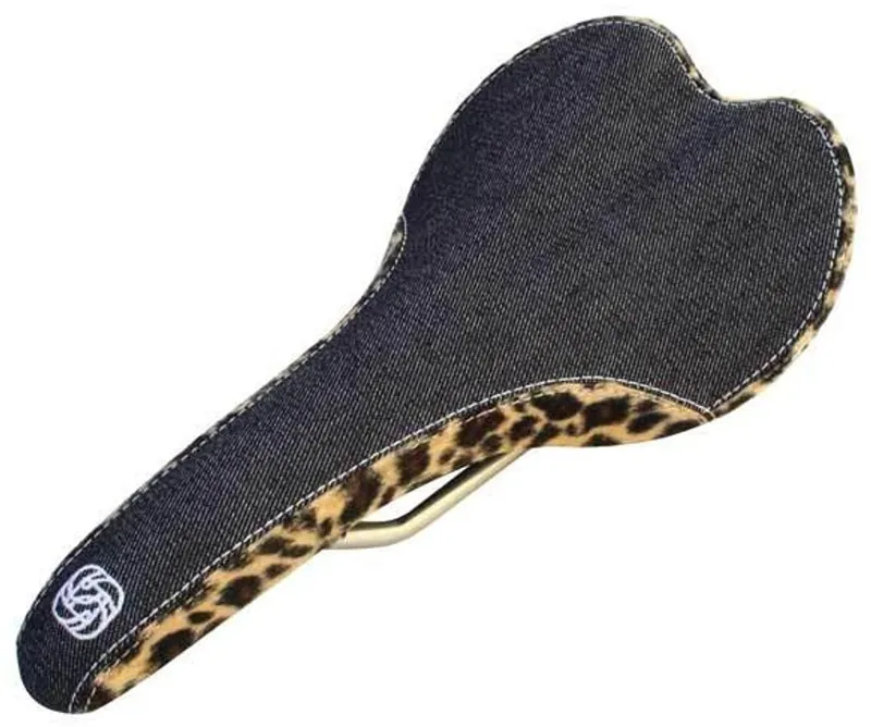 Gusset R-Series Race Saddle-1