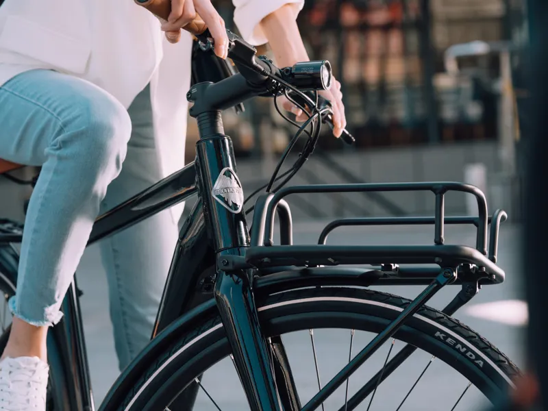 Momentum Universal Front Rack W/ Side Rail - Black - Small-3