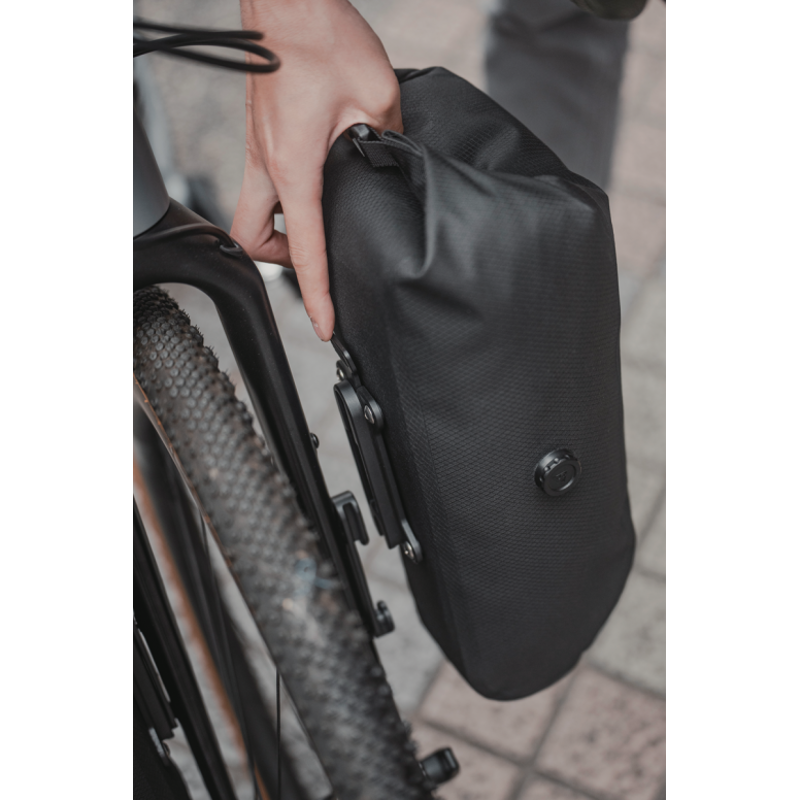 Topeak QR Bolt-On Fork Drybag - 5.8 Litres - Black-3