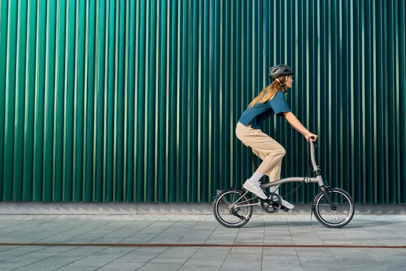 Brompton T Line 12 Speed Low Bar 2026 Folding Bike - Blasted Titanium-8