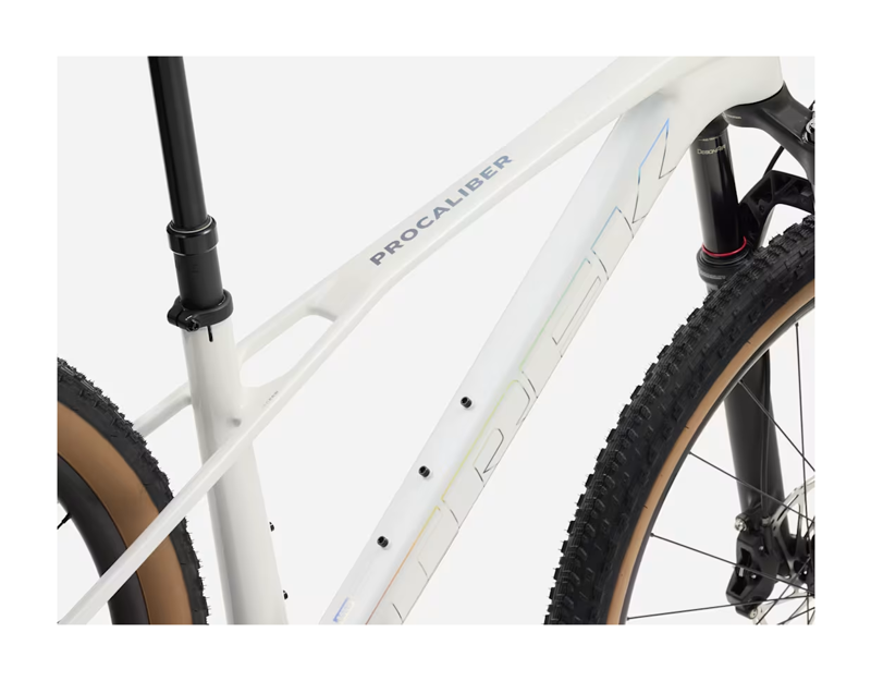 Trek Procaliber 9.6 29er 2027 Hardtail Mountain Bike - Crystal White-4