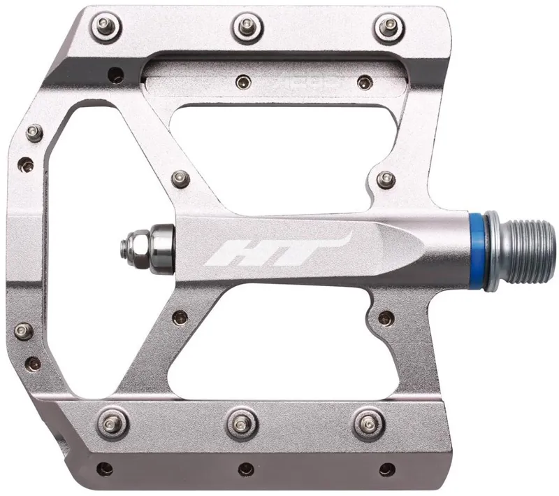 HT Components ME05 Magnesium Alloy MTB Flat Pedals - 9/16 inch-1
