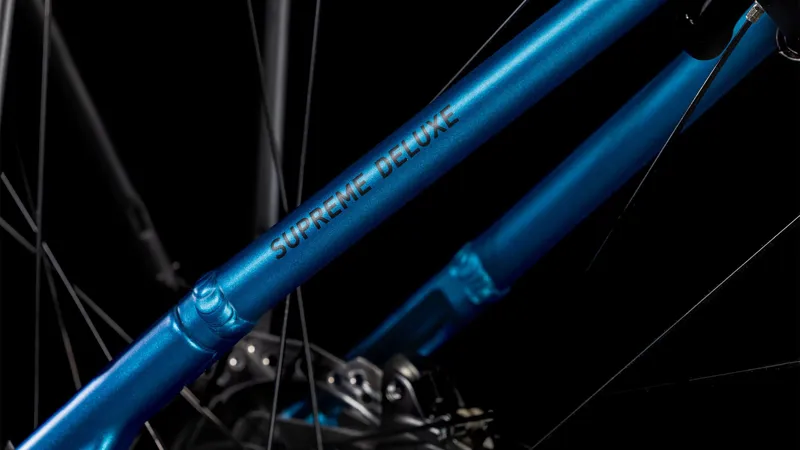 Cube Supreme Hybrid Deluxe One 625 2025 Electric Bike - Electric Blue-5