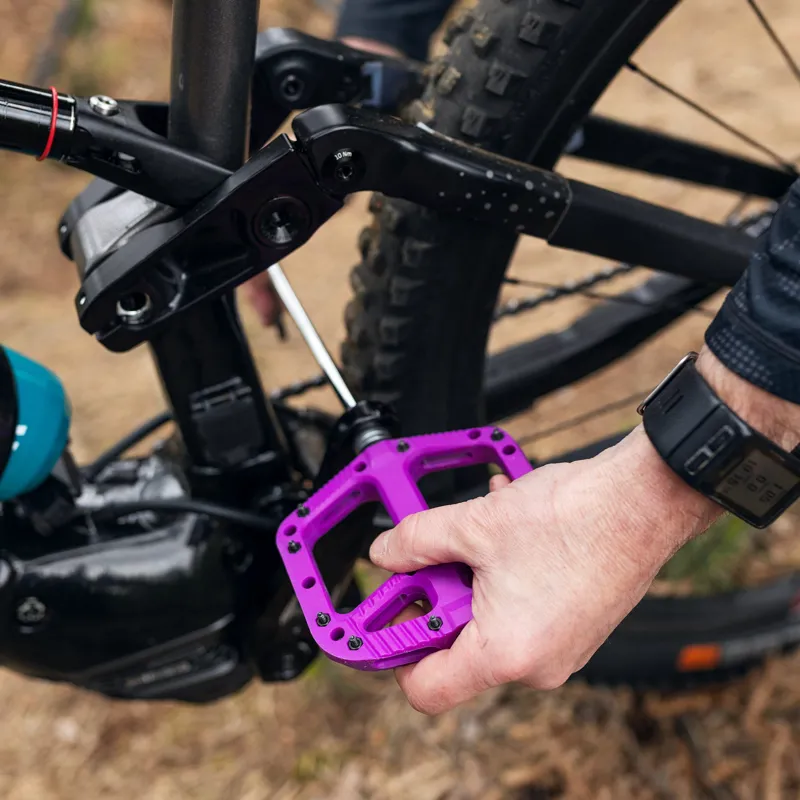 Oxford Loam 20 Nylon Flat MTB Pedals - Purple-2