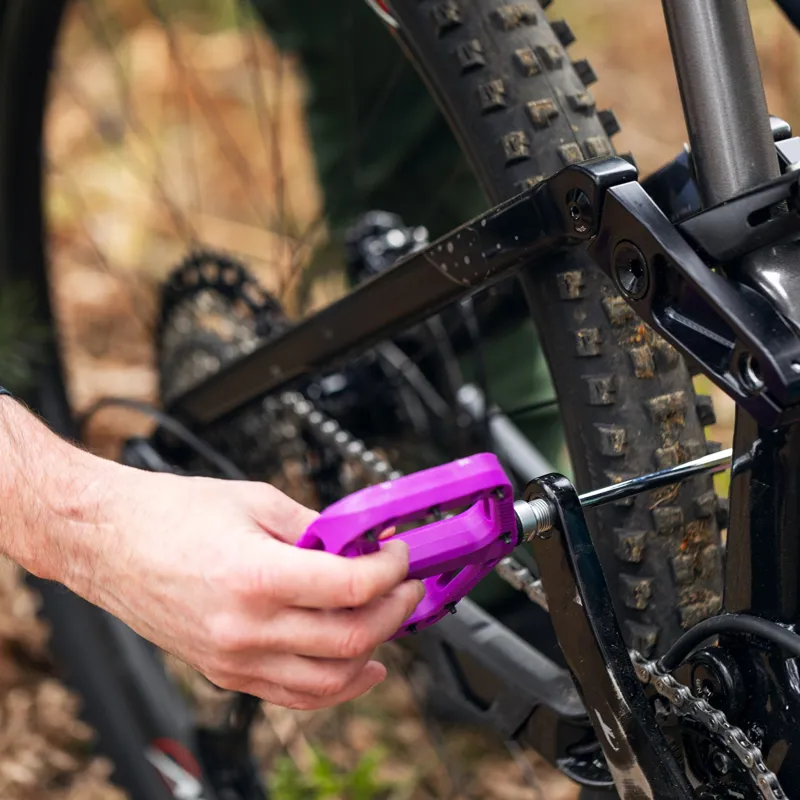 Oxford Loam 20 Nylon Flat MTB Pedals - Purple-3