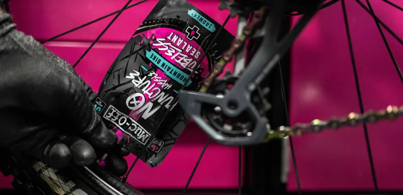 Muc-Off No Puncture Hassle Tubeless Sealant - 140ml-1