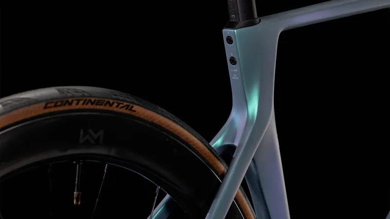 Cube Agree C62 Pro 2025 Carbon Road Bike - Polarlight/Aquagreen-4