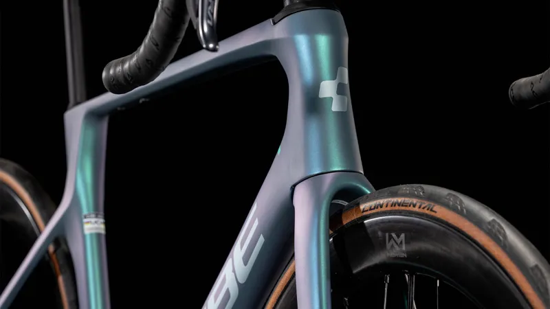 Cube Agree C62 Pro 2025 Carbon Road Bike - Polarlight/Aquagreen-6