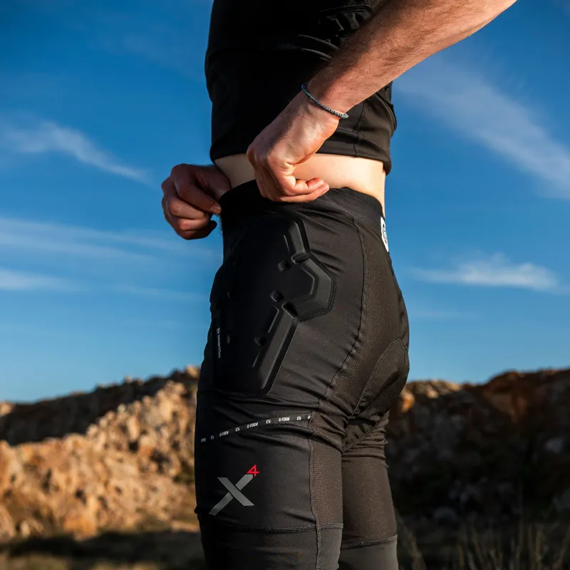 G-Form Pro-X4 Men's Padded Shorts - Black-3