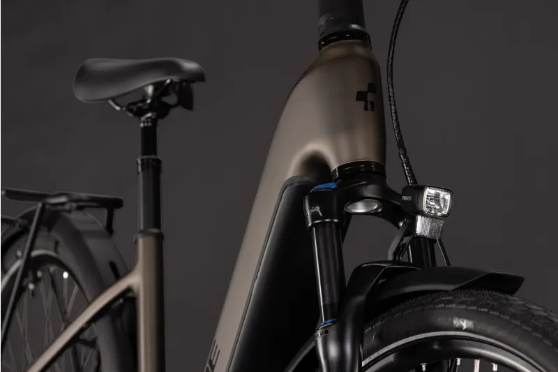 Cube Touring Hybrid Pro 800wh Easy Entry 2027 Electric Hybrid Bike - Metallicumbra/Black-5