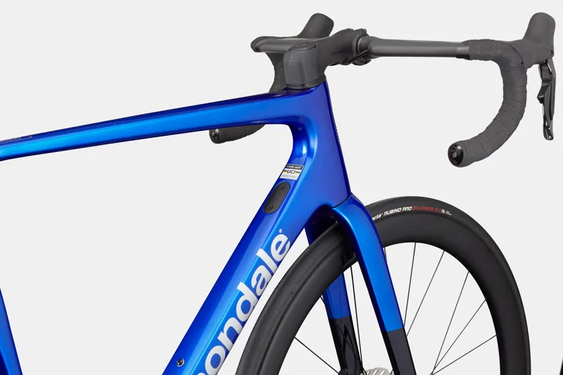 Blue cannondale road bike discount