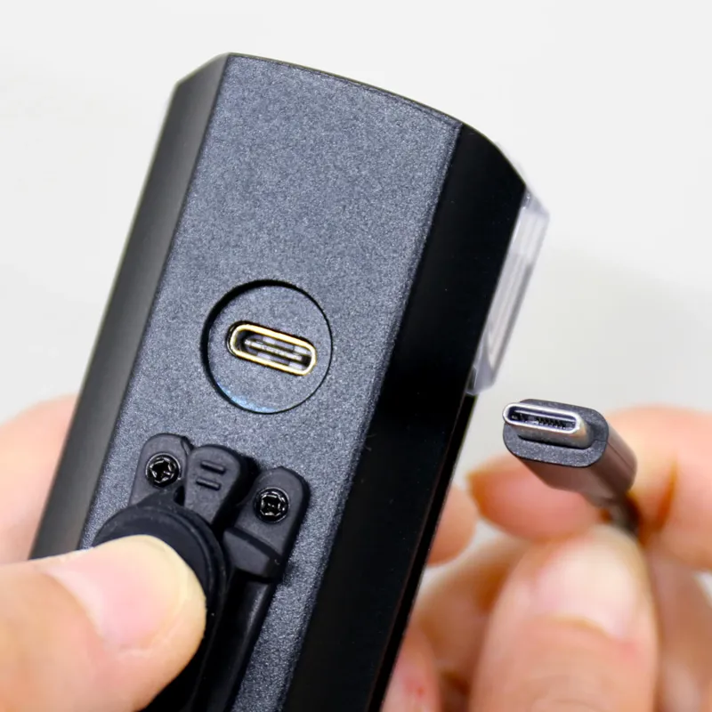 Cateye AMPP 2200 Lumens Rechargeable Front Bike Light-8