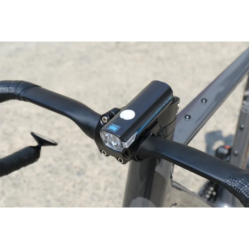 Cateye AMPP 500S Colour Edition USB-C Front Bike Light - Black/Blue-2