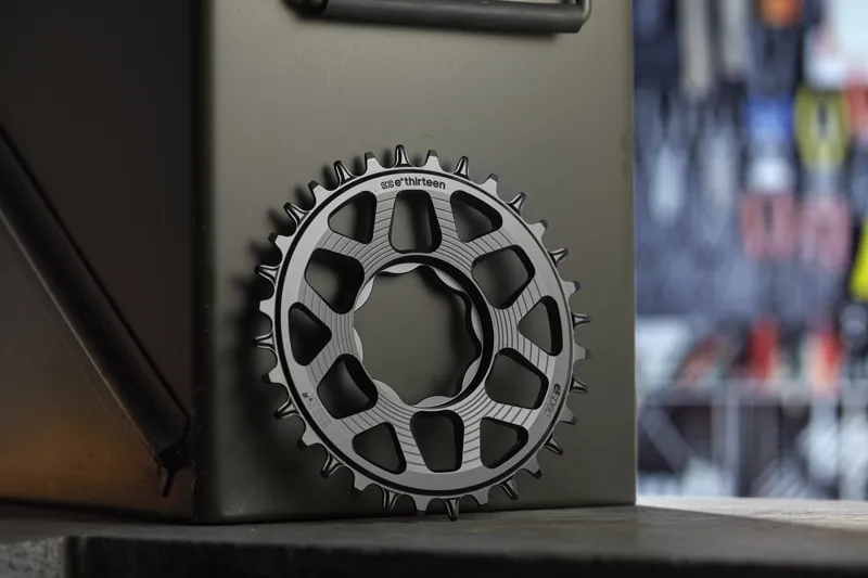 E-Thirteen Helix R espec Chainring for TQ HPR50 - Black-2