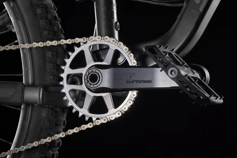 E-Thirteen Helix Race Alloy No BB No Ring + Self Extractor Crank -Black-1