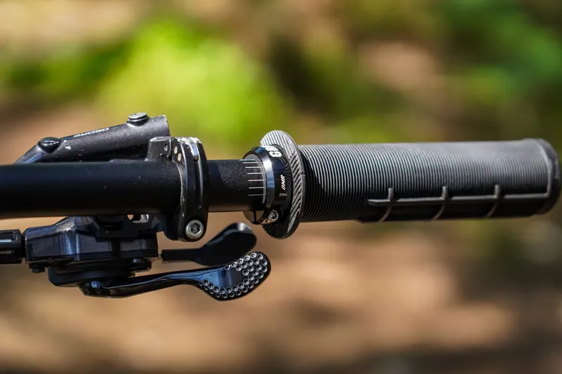DMR Gridlock Grip 29mm MTB Grips - Black-8