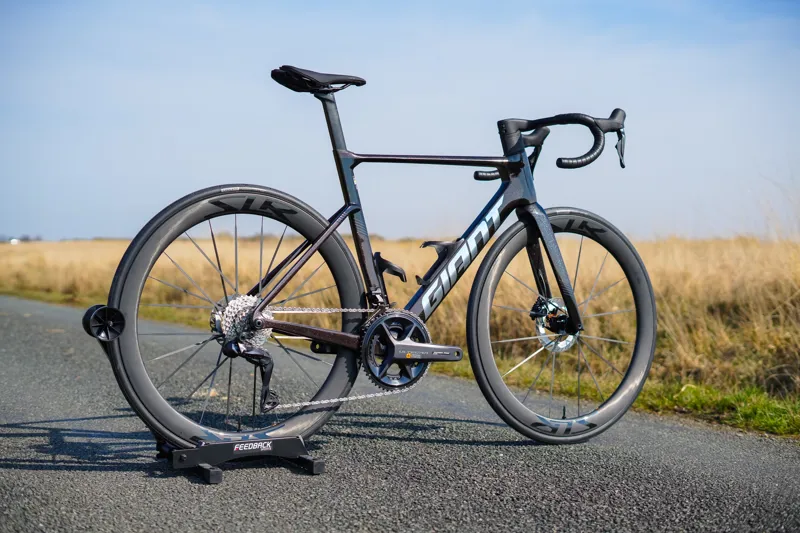 Giant Propel Advanced Pro 0-Di2 2027 Carbon Road Bike - Obsidian Pulse-8
