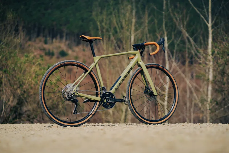 Merida Mission 4000 2026 Carbon Gravel Road Bike - Low Key Green-2