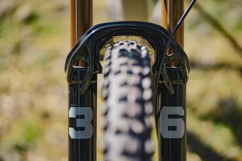 Amflow Carbon Pro PX 2027 Electric Mountain Bike - Moonstone Grey-9