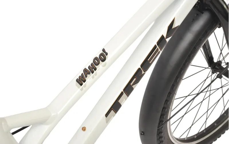 Nearly New Trek Wahoo 24 Path 24w 2026 Junior Hybrid Bike - Crystal White-1