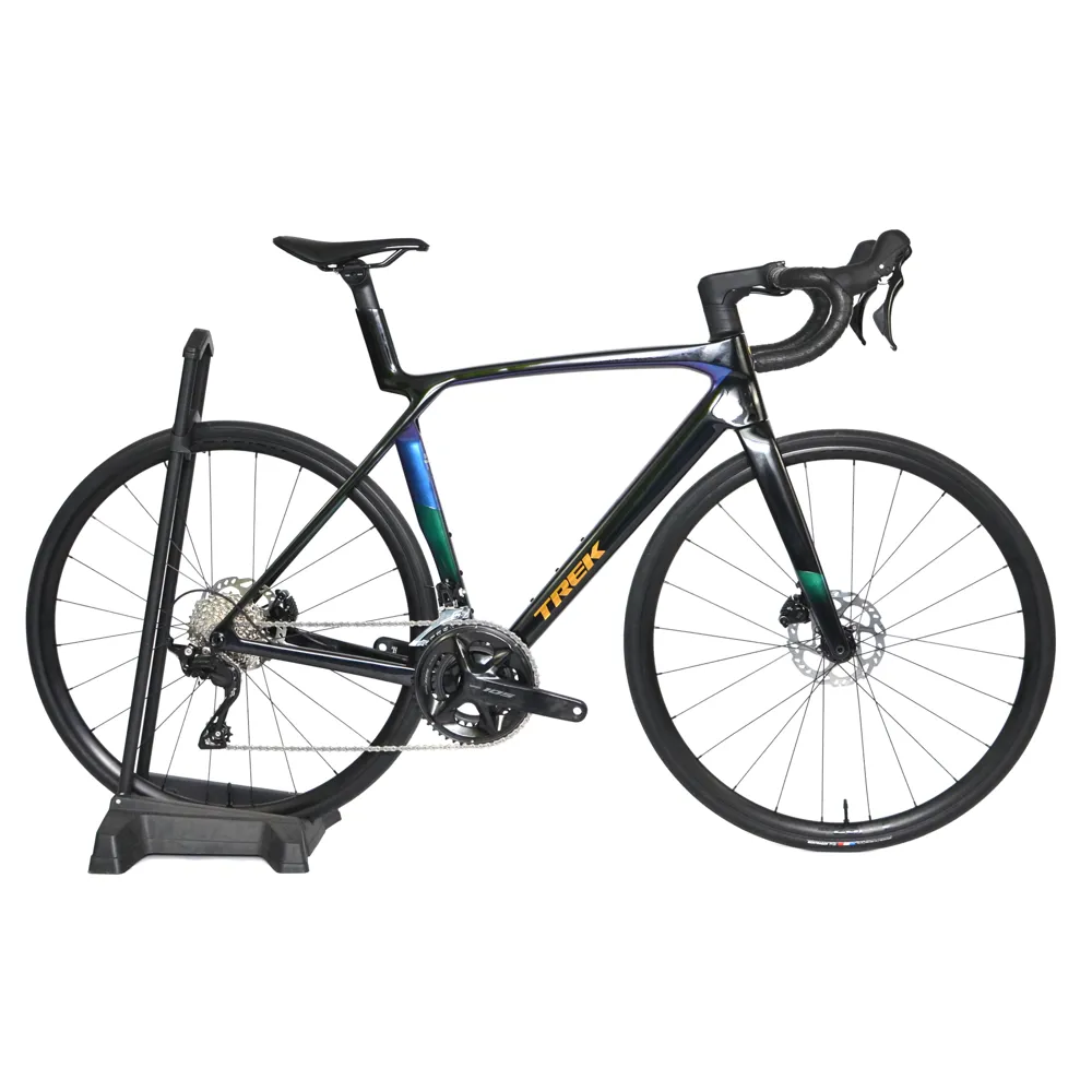 uPRISE Bikes Trek Madone SL 5 2026 Carbon Aero Road Bike - Medium / Large - Dark star | Price match, 365 day return s, 18-Month Warranty, Finance Available & Free UK Delivery