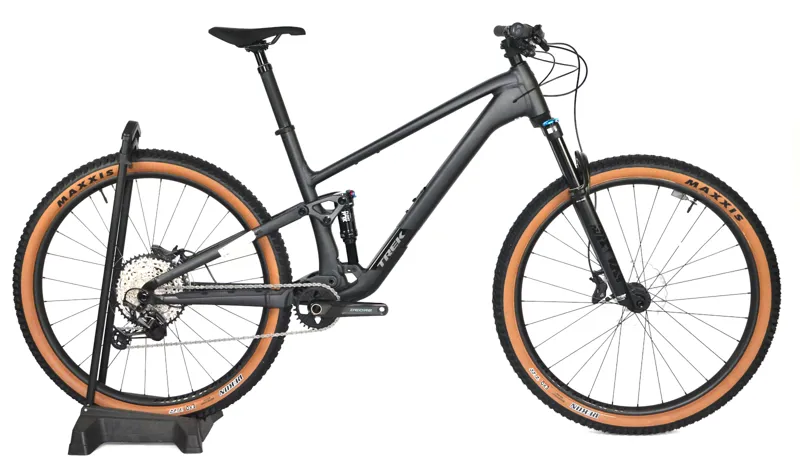 Nearly New Trek Top Fuel 8 2026 Full Suspension Mountain Bike - X-Large - Dark Web