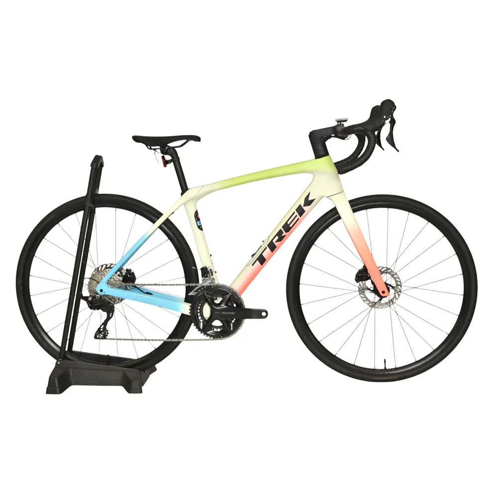 uPRISE Bikes Nearly New Trek Domane SL 5 2026 Carbon Endurance Road Bike - 52 cm - Era White/Glowstick | Price match, 365 day returns, 18-Month Warranty, Finance Available & Free UK Delivery