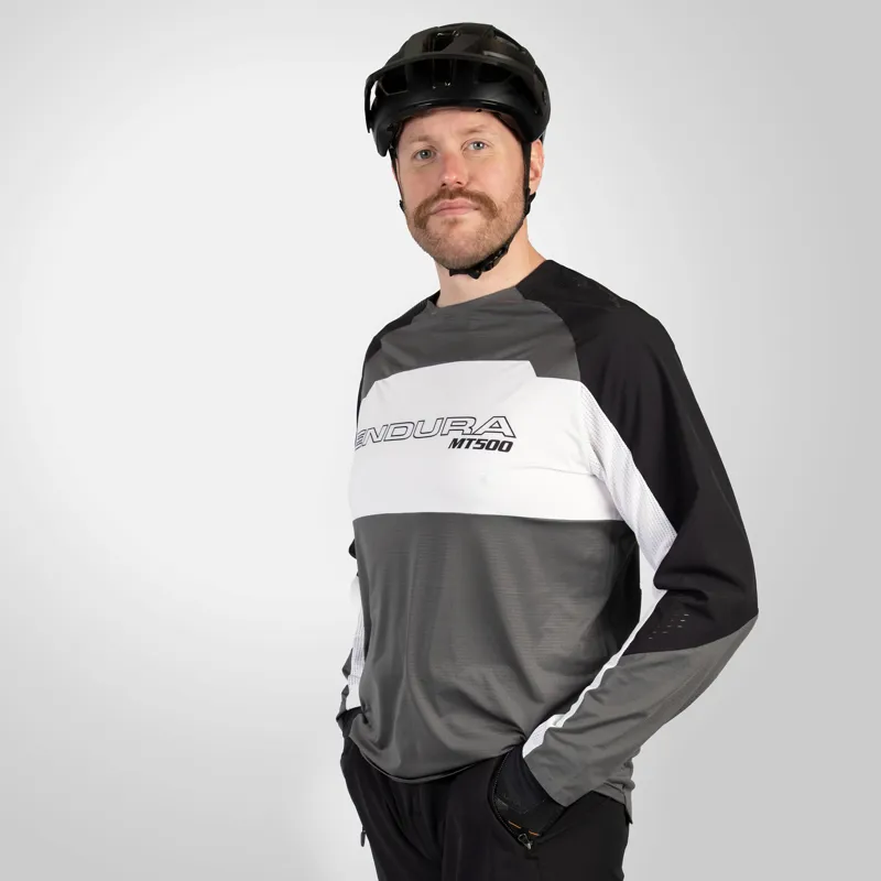 Endura MT500 Burner Lite Men's Long Sleeve Jersey - Black-3