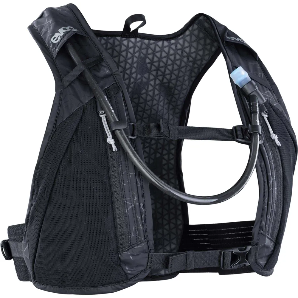 uPRISE Bikes Evoc Hydro Pro 6L Hydration Pack 1.5L Bladder - Black | Price match, 365 day return s, 18-Month Warranty, Finance Available & Free UK Delivery