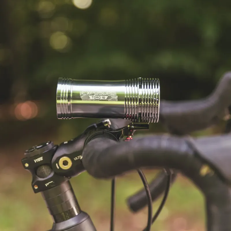 Exposure Toro 16 3850 Lumen USB Front Light - Silver-4