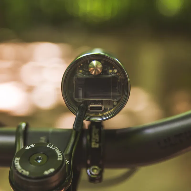 Exposure Toro 16 3850 Lumen USB Front Light - Silver-3