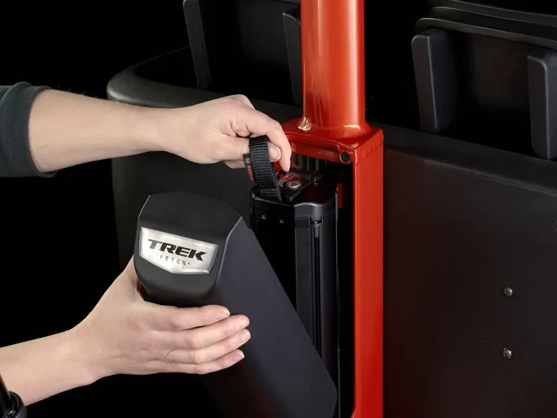 Trek Fetch+ 4 750wh 2026 Electric Cargo Bike - Lava Red-4