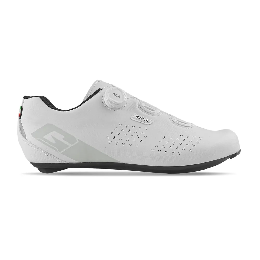 uPRISE Bikes Gaerne Sprint Plus Wide Road Cycling Shoes - White | Price match, 365 day returns, 18-Month Warranty, Finance Available & Free UK Delivery