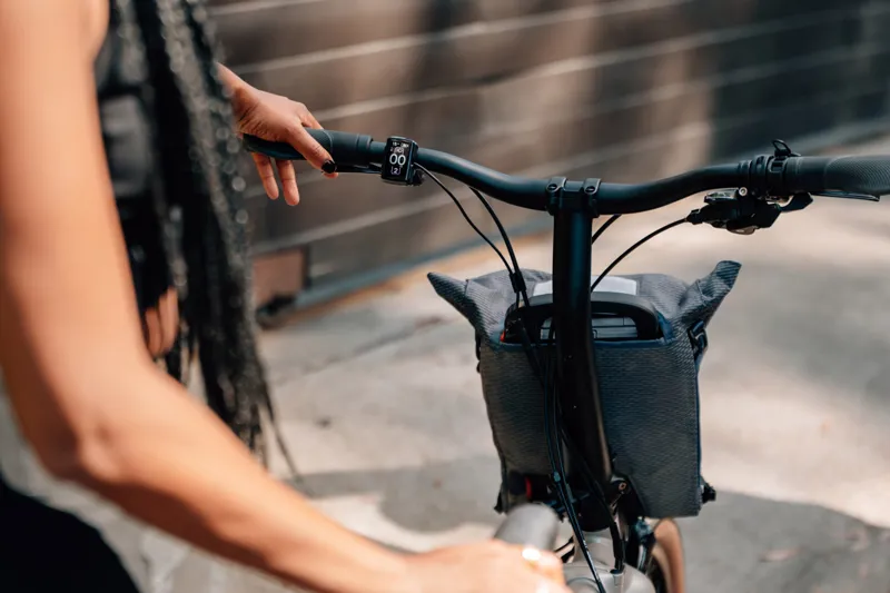 Brompton G Line 4 Speed SuperRoll Bar Control 2026 Electric Folding Bike - Green-8