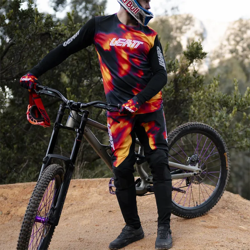 Leatt Gravity 8.0 Waterproof MTB Pants - Heatmap Red-4