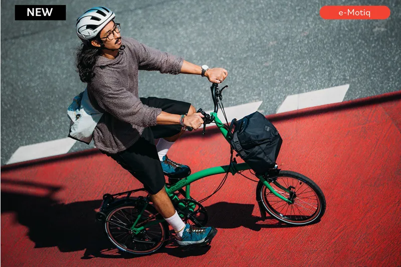 Brompton C Line 4 Speed Mid Bar 2026 Electric Folding Bike - Palm Green-5