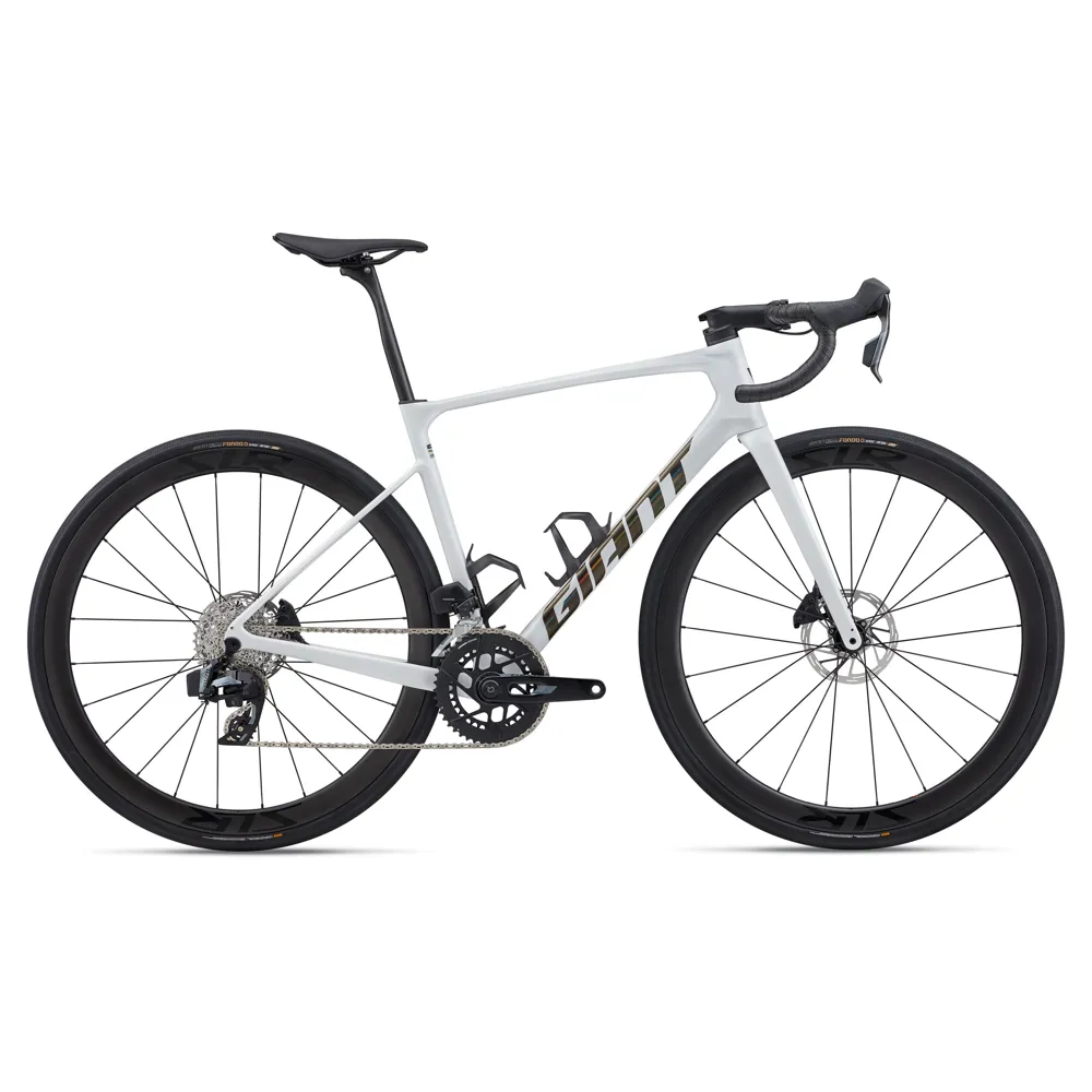 uPRISE Bikes Giant Defy Advanced Pro 1 2026 Carbon Road Bike - White/Iris | Price match, 365 day return s, 18-Month Warranty, Finance Available & Free UK Delivery