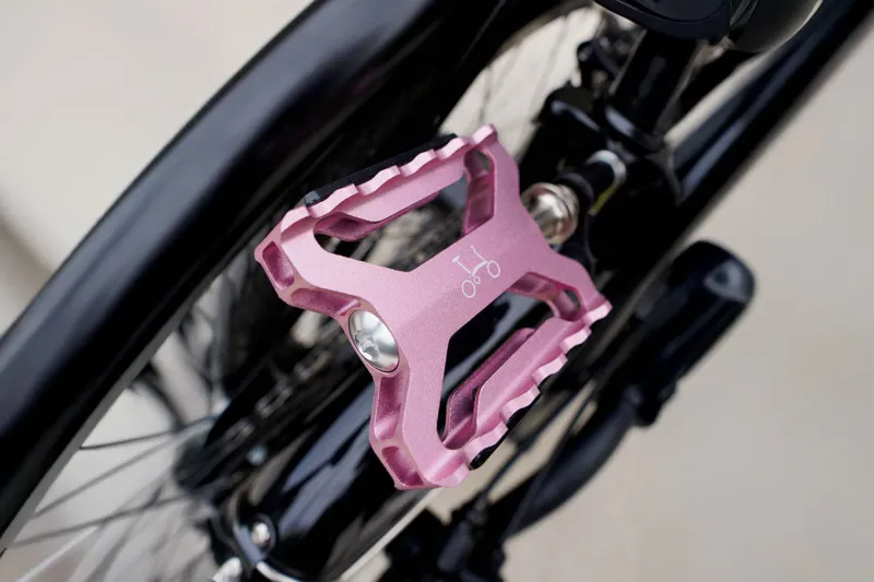 Brompton ColourLab Superlight Quick Release Pedals - Pink-2