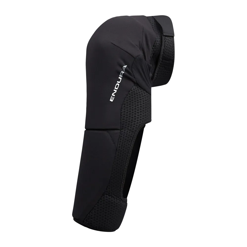 uPRISE Bikes Endura SingleTrack Shin Pads - Black | Price match, 365 day returns, 18-Month Warranty, Finance Available & Free UK Delivery