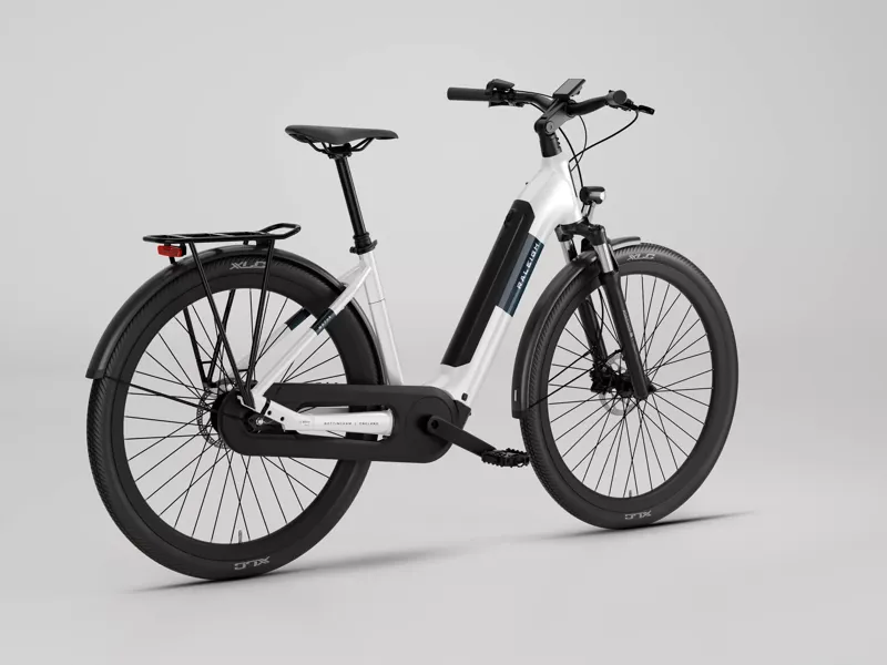 Raleigh Motus Hub Low Step 2026 Electric Hybrid Bike - Sparkling White-4