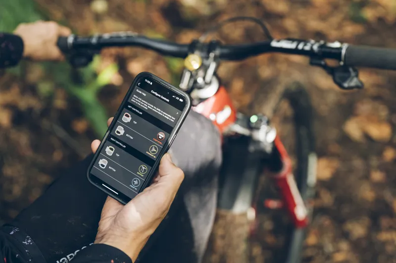 RockShox Reverb AXS Dropper Post Includes Battery And Charger-8