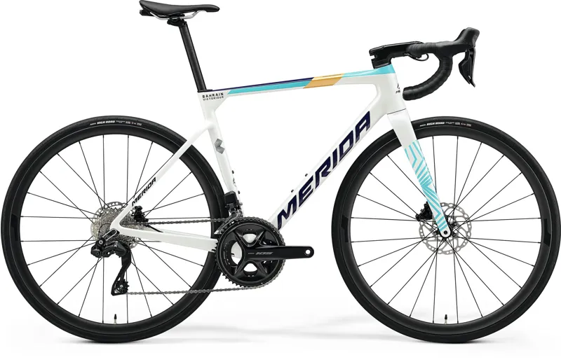 Merida Scultura 6000 2025 Di2 Road Bike - Team Replica