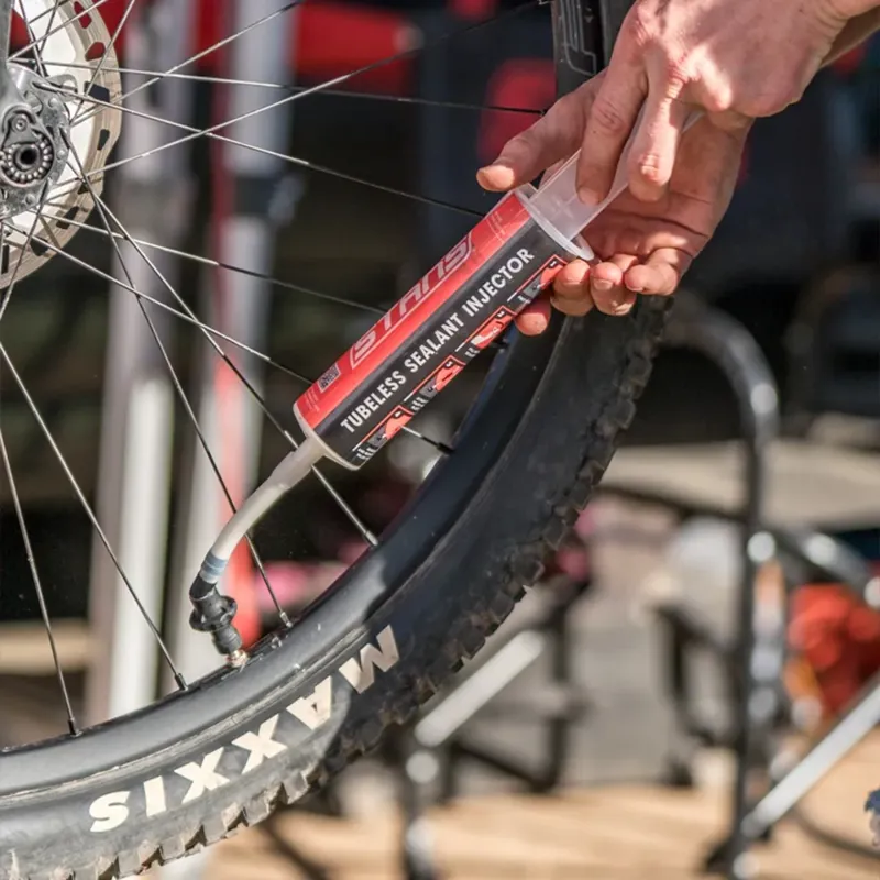 Stans No Tubes Tyre Sealant Injector-6