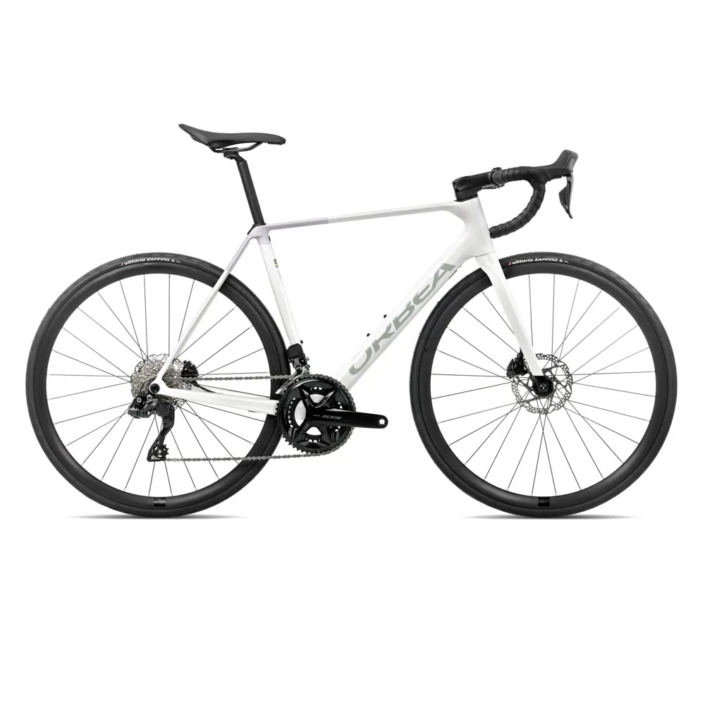 uPRISE Bikes Orbea Orca M30i 2026 Carbon Road Bike - Iris White/Lilac | Price match, 365 day return s, 18-Month Warranty, Finance Available & Free UK Delivery