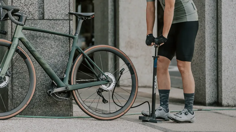 Topeak JoeBlow Roadie EX Track Pump - Blue-2