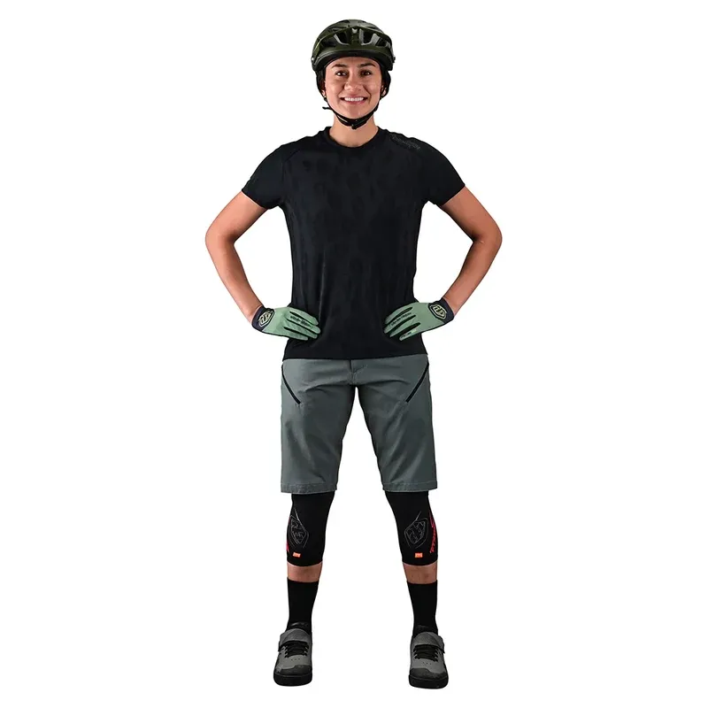 Troy Lee  Lilium Women's Short Sleeve Jersey - Jacquard Black-2