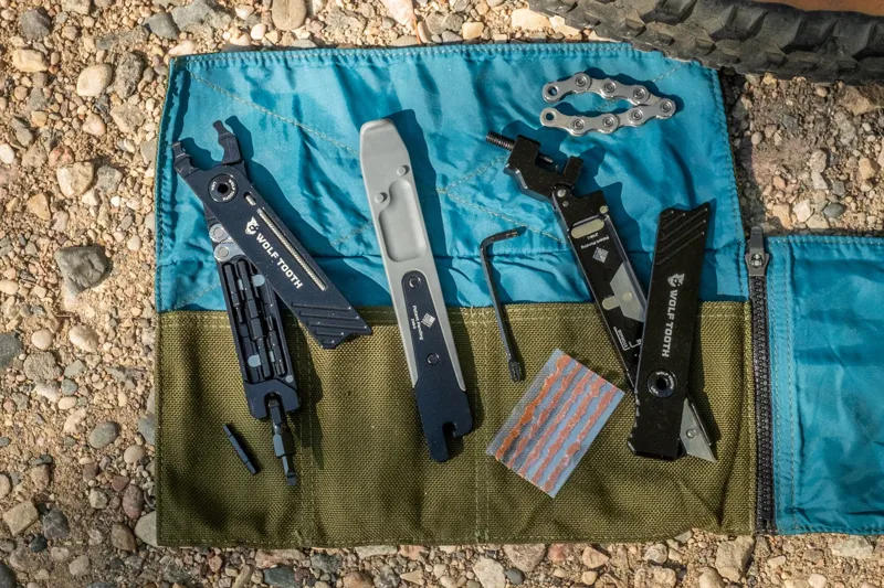 Wolf Tooth 8-Bit Pack Pliers 17 Functions Multitool - Black-5