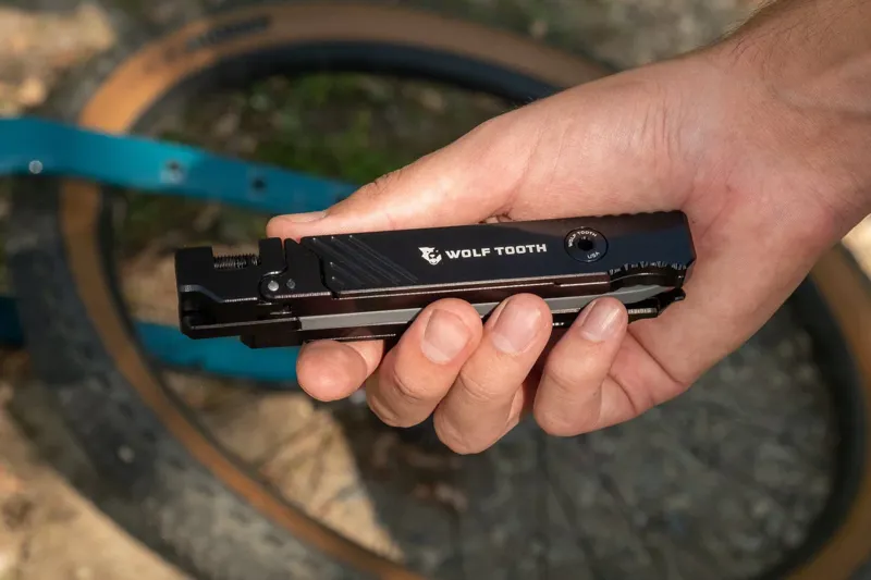 Wolf Tooth 8-Bit Pack Pliers 17 Functions Multitool - Black-6