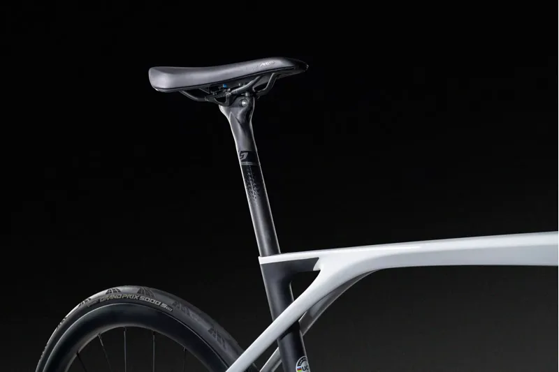 Lapierre Xelius SL 8.0 AXS 2024 Carbon Road Bike - White-4