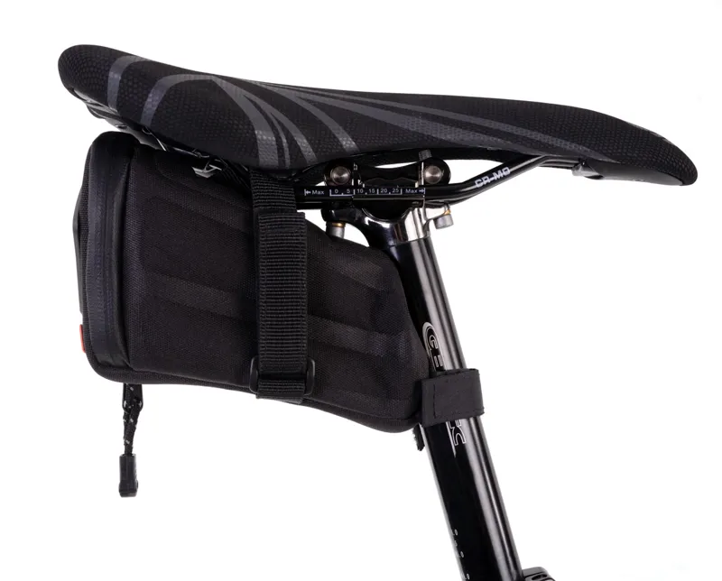 Passport Frequent Flyer Seat Pack - Black - 0.7L-1